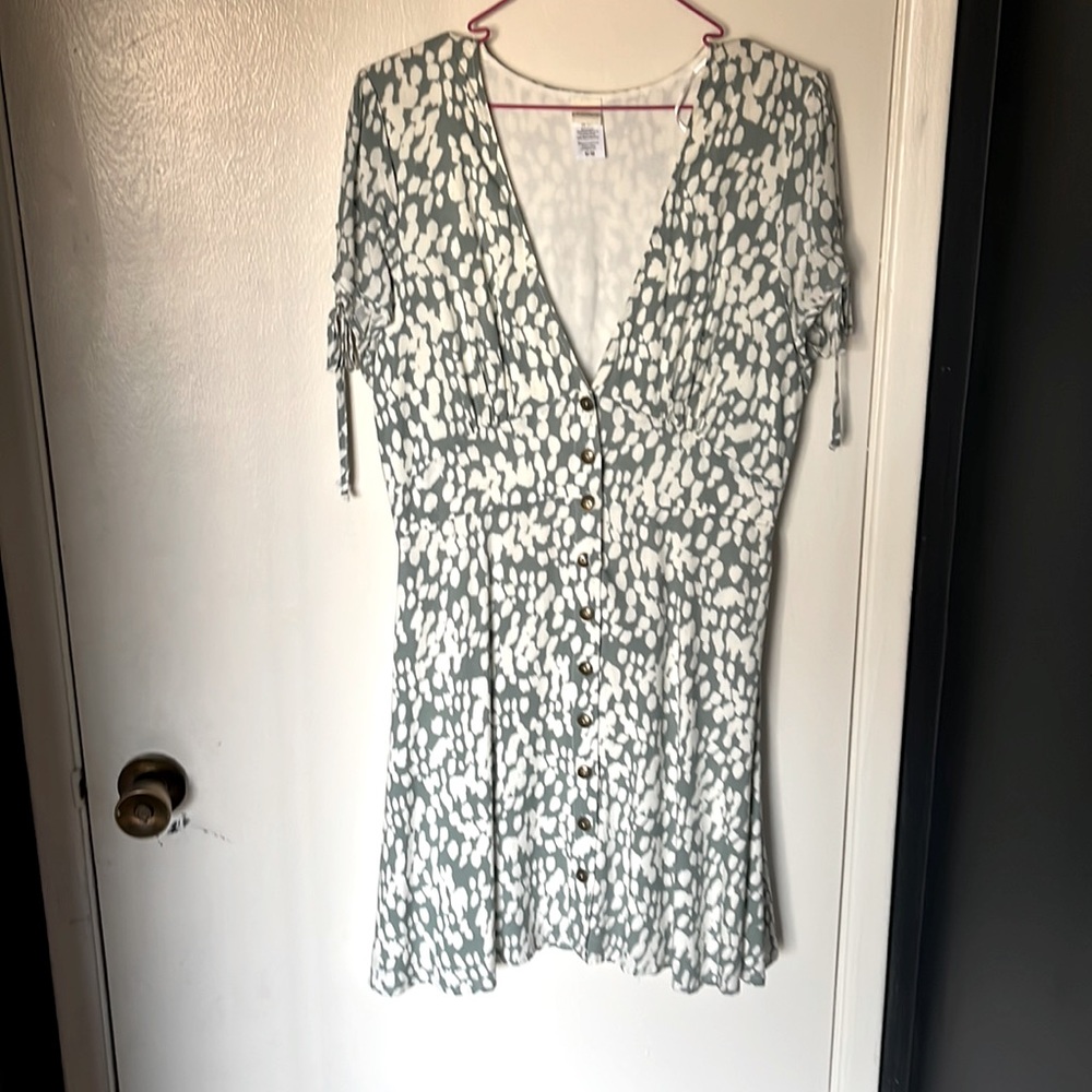 L*Space mini green print. Beautiful spring dress.